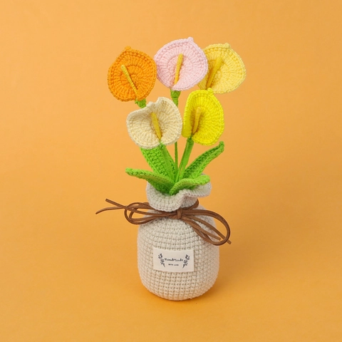 Handmade Crochet Calla Lily Potted Plant Knitted Artificial Flower Desk Ornament Gradient Color Aesthetic Home Decor