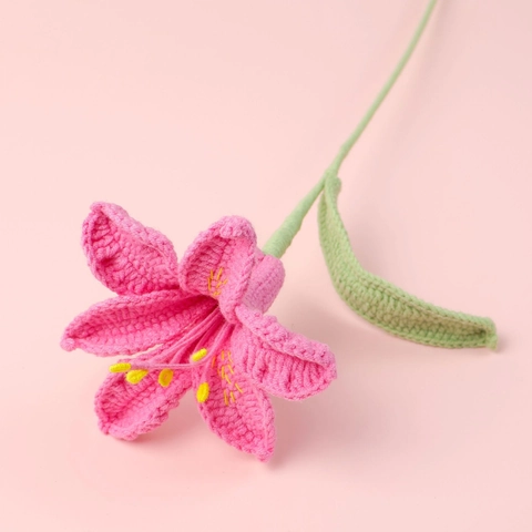 Handgehäkelte Lilienblume Aus Garn Gestrickte Künstliche Blüte Für Heimdekoration Hochzeitsfotografie Requisiten Geschenk