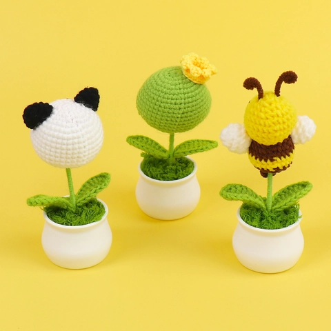 Plante En Pot Au Crochet À La Main Ornement Animal Mignon Panda Abeille Fleur Artificielle Tricotée Décoration Bureau