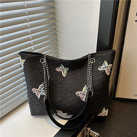 Butterfly Embroidery Tote Bag Large Capacity Quilted PU Leather Shoulder Crossbody Bag With Chain Strap For Women