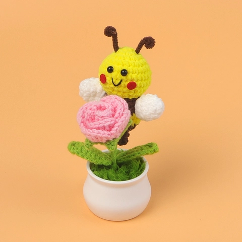 Handmade Crochet Bee Flower Potted Plant Hand Knitted Rose Desktop Decoration Amigurumi Gift Cute