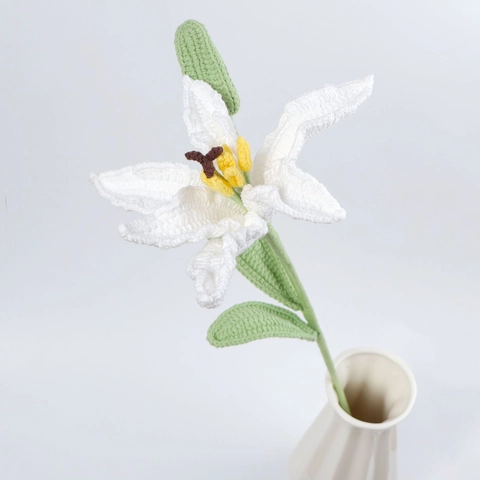 Gehäkelte Lilie Blume Handgestricktes Garn Künstliche Realistische Florale Dekoration Für Zuhause Büro Abschlussgeschenk