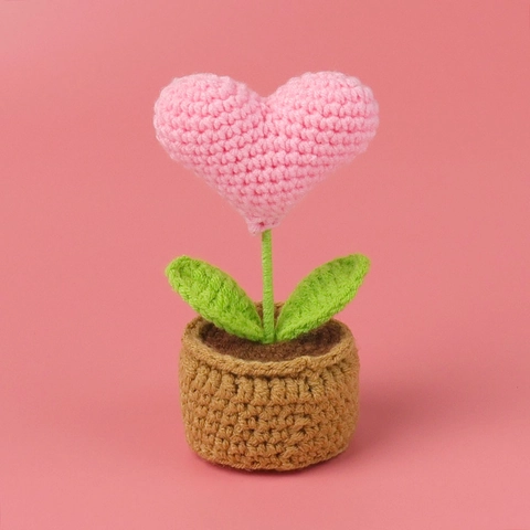 Handmade Crochet Heart Potted Plant Yarn Knitted Ornament For Home Office Car Decor Cute Valentine Gift For Women