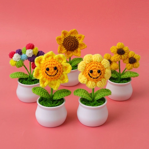 Handmade Crochet Sunflower Potted Plant Knitted Yarn Flower Desktop Ornament Cute Smiley Face Decor Gift