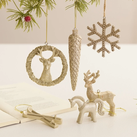 Champagne Gold Christmas Ornaments Reindeer Horse Snowflake Resin Hanging Decorations For Xmas Tree Holiday Party Home Decor