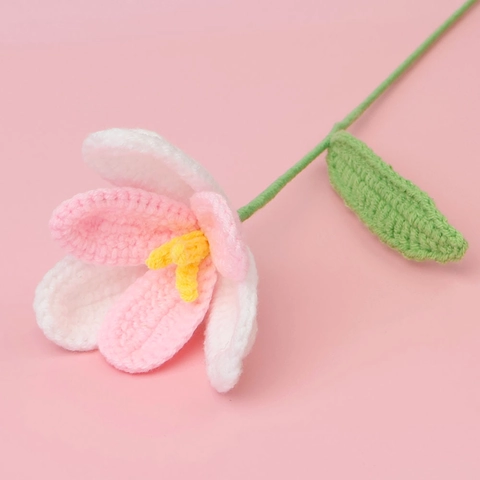 Handmade Crochet Tulip Artificial Flower Gradient Woolen Yarn Flower Stem For Home Decor Photography Prop Wedding Gift