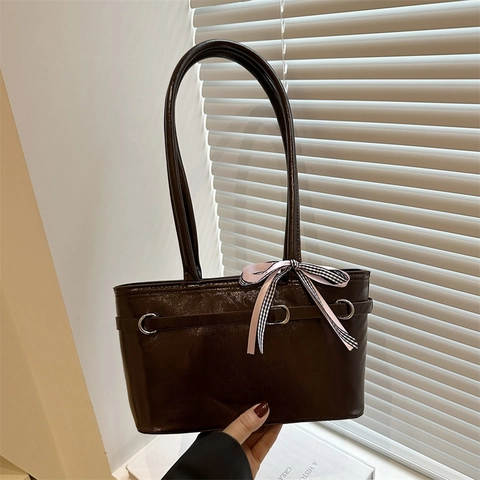 Urban Minimalist PU Patent Leather Underarm Bag For Women 2025 Fashion Shoulder Bag Daily Commute Tote Bag With Bow Decoration