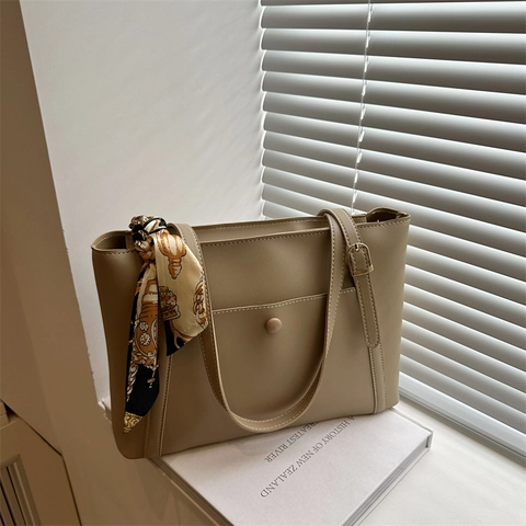 Bolso Tote Grande Cuero PU Para Mujer Con Pañuelo De Satén Costuras En Contraste Bolso De Hombro Urbano Chic Trabajo