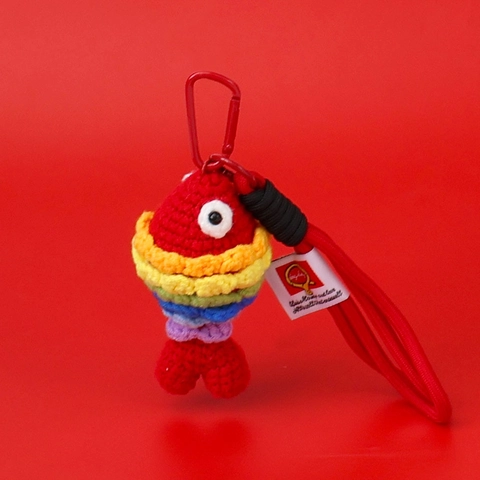 Porte-clés Carpe Koi Arc-en-ciel Fait Main au Crochet Pendentif de Sac Animal Tricoté pour Étudiants Professeurs