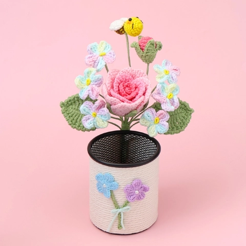 Handmade Crochet Flower Bouquet Pen Holder Knit Rose Sunflower Desktop Ornament Desk Organizer Unique Gift