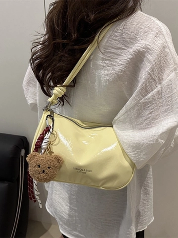 Trendy Dames Okseltas Glanzend PU Leer Halve Maan Hobo Tas Met Schattige Beer Hanger Mode Schoudertas Crossbody Tas Voor Dagelijks Gebruik