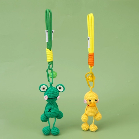 Handmade Crochet Animal Keychain Yarn Knitted Frog Rabbit Duck Pendant Bag Charm Metal Carabiner Bell Cute Novelty Gift