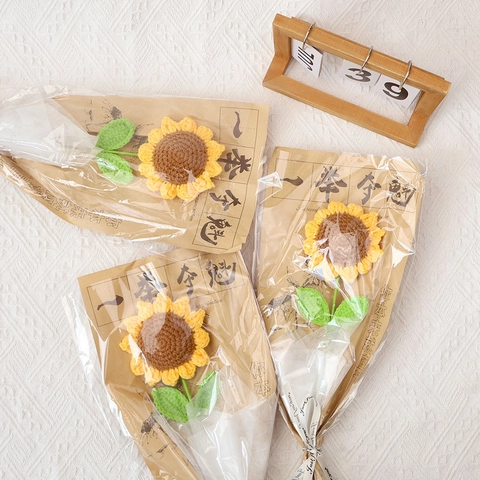 Handmade Crochet Sunflower Bouquet Knitted Yarn Artificial Flower For Graduation Teacher Day Gift Home Decor