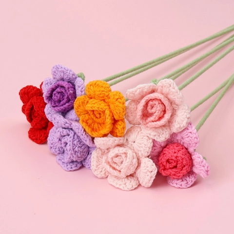 Handmade Crochet Rose Flower Knitted Yarn Artificial Floral For Home Decoration Valentine Day Gift