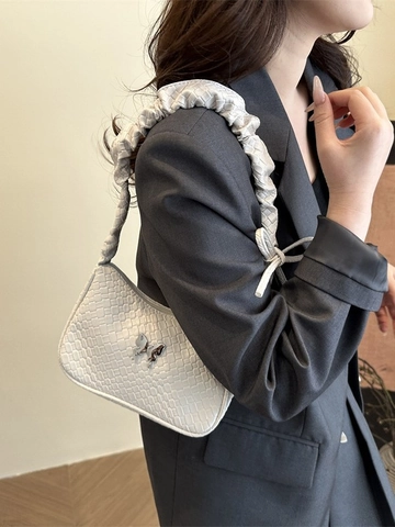 Bolso de Axila Plisado de Nicho Francés para Mujer Moda Cuero PU Tejido Patrón de Cocodrilo Bolso de Hombro con Decoración de Mariposa de Metal