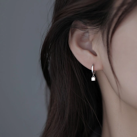 Boucles D'oreilles Créoles Huggie Avec Pendentif Cube Carré Géométrique Pour Femmes Avec Tige En Argent Sterling 925 Bijoux