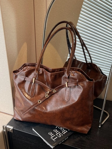 Retro Glossy PU Leather Tote Bag Large Capacity Minimalist Commuting Shoulder Bag With Decorative Belt For Women