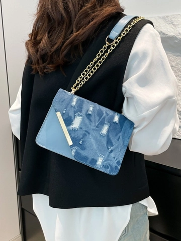 Women's Denim Patchwork Crossbody Bag Distressed Ripped Design Gold Chain Strap Small Square Shoulder Bag Fashion Purse