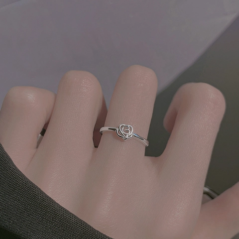 Rose Flower Ring Copper Hollow Floral Design Adjustable Opening Ring For Women Elegant Niche Style Silver Tone