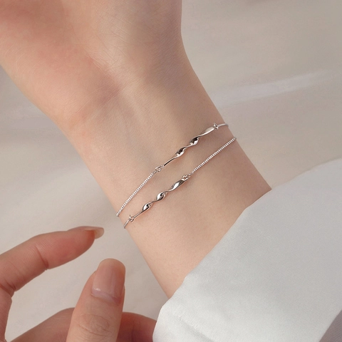 Braccialetto in Rame a Doppio Strato Minimalista Mobius per Donna Placcato Argento Catena Geometrica Torta Gioielli Eleganti Regalo