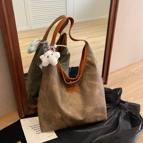 Bolso Tote de Lona Lavada de Gran Capacidad para Mujer Bolso de Hombro Casual Retro Con Colgante de Estrella de Peluche