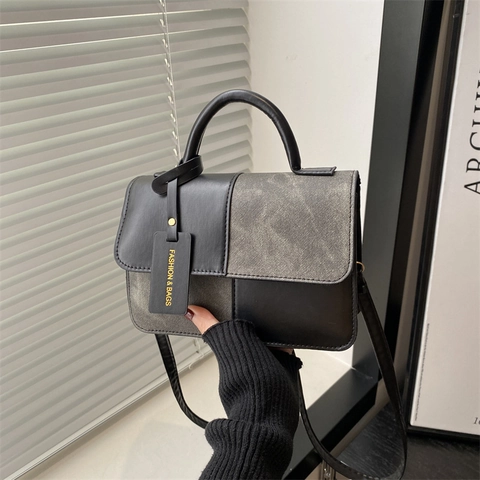 Sac Bandoulière Patchwork en Cuir PU pour Femme Petit Sac Carré de Mode Avec Poignée Supérieure Élégant