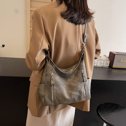 Women Large Capacity PU Leather Shoulder Bag Retro Solid Color Tote Bag With Side Pockets Casual Daily Commute Handbag