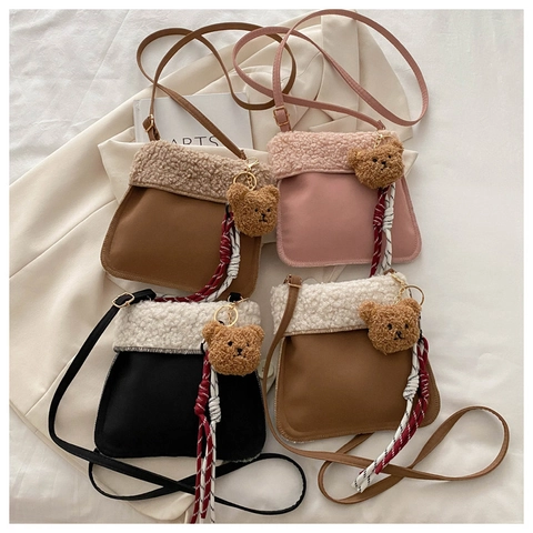 Damen Lammwolle Sherpa Wildleder Umhängetasche Herbst Winter Kunstleder Kleine Eimer Schultertasche Mit Süßem Bärenanhänger