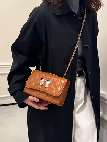 Women Crossbody Bag Quilted PU Leather Elegant Bow Buckle Metal Chain Strap Flap Small Square Purse For Daily Use