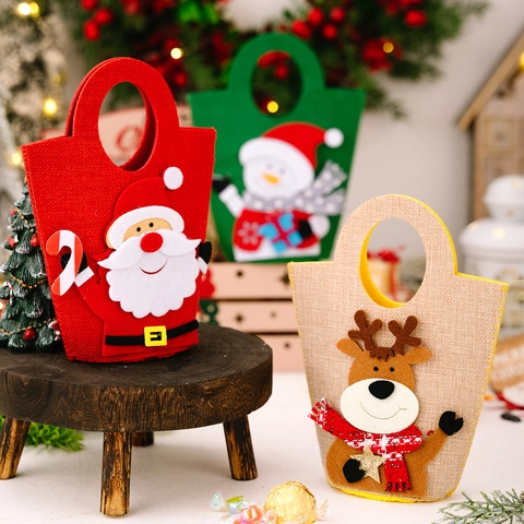 Cartoon Christmas Gift Bag Felt Non-Woven Fabric Candy Tote With 3D Santa Snowman Elk Pattern For Holiday Party Decor