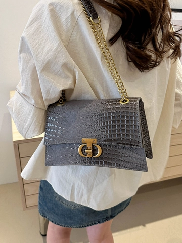 Vintage Crocodile Pattern PU Leather Small Square Bag For Women Gold Metal Chain Shoulder Bag French Style Daily Crossbody Satchel