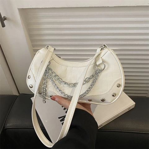 Women Shoulder Bag PU Leather Crocodile Pattern Silver Chain Rivet Half Moon Underarm Handbag Y2K Style
