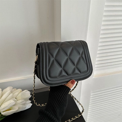 Women Quilted Crossbody Bag PU Leather Rhombic Pattern Small Square Shoulder Purse Metal Chain Strap Elegant Fashion