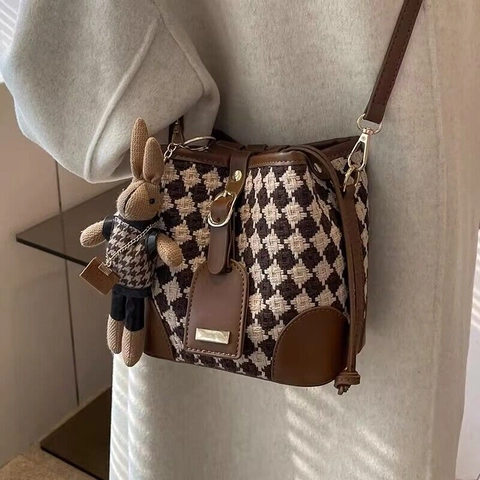 Vintage Houndstooth Bucket Bag Women Crossbody Shoulder Purse PU Leather Fabric Patchwork With Bunny Pendant Accessory