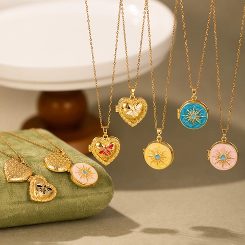 French Retro Locket Pendant Necklace Stainless Steel Copper Flower Bee Sun Pattern Openable Oval Heart Jewelry For Women