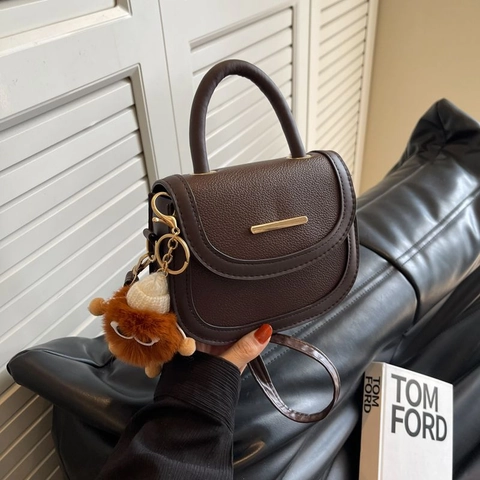 Women Saddle Shoulder Bag PU Leather Litchi Pattern Half Round Handbag With Plush Charm Retro Crossbody Bag