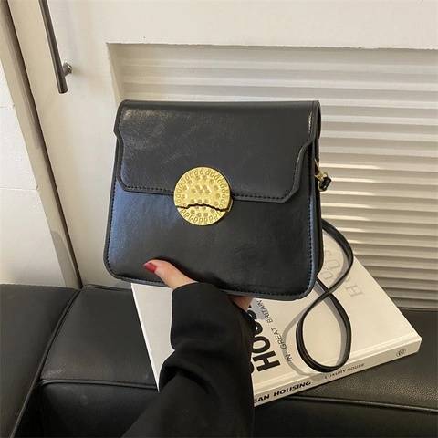 Women Retro PU Leather Shoulder Bag Round Gold Metal Buckle Vintage Flap Crossbody Bag Minimalist Square Purse