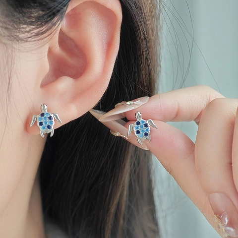 Orecchini A Lobo Tartaruga Marina Ottone Placcato Argento Zirconia Cubica Blu Gioielli Animali Per Donna