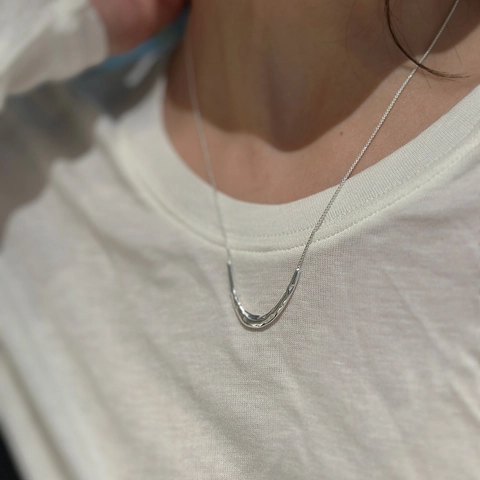 Collana Minimalista Con Pendente A Corno A Forma Di U Rame Texture Fusa Irregolare Catena Da Clavicola Per Donna