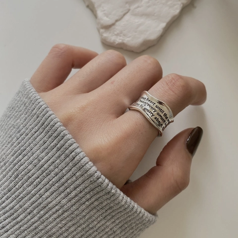 Anello Largo Con Bordo Ondulato Irregolare In Rame Placcato Argento Lettere Inglesi Incise Vintage Regolabile Moda Per Donne