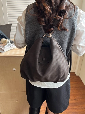 Damen Tragetasche Mit Großer Kapazität Aus Mattem PU Leder Gefaltete Multifunktionale Umhängetasche Rucksack Mit Bärenanhänger