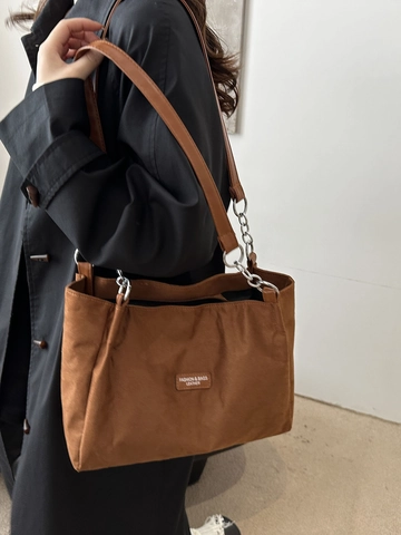 Große Damen Tragetasche Aus Wildleder PU Leder Schultertasche Mit Silberner Metallkette Retro Pendler Unterachseltasche