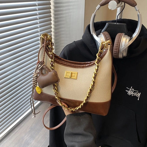 Borsa Hobo In Tela E Pelle PU Patchwork Vintage Da Donna Con Tracolla A Catena Dorata E Ciondoli Rimovibili Borsa Elegante