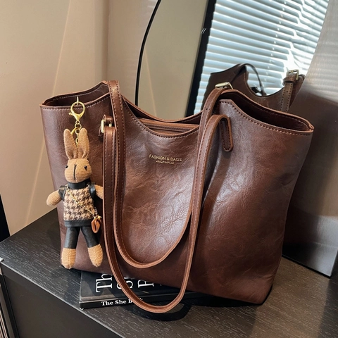 Bolso Tote de Cuero PU Vintage de Gran Capacidad Para Mujer Bolso de Hombro Retro Bolso de Mano de Moda Pendentif de Conejo