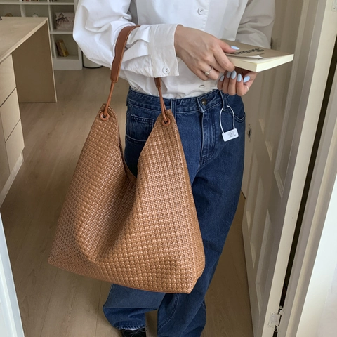 Women Woven Tote Bag Large Capacity PU Leather Hobo Shoulder Bag Minimalist Retro Handbag For Daily Commute Versatile Bag