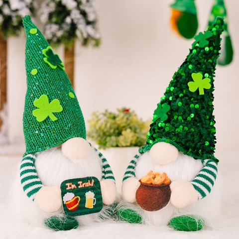 Gnomo LED per il Giorno di San Patrizio Bambola di Peluche con Cappello di Paillettes Trifoglio Verde Bianco Ornamento Desktop