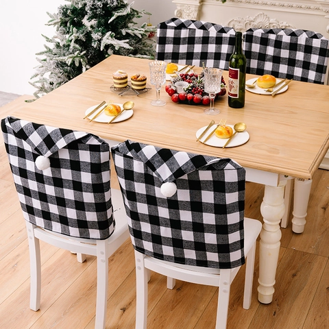 Kerst Stoelhoezen Geruit Patroon Kerstmuts Vorm Met Witte Pompon Polyester Voor Eetkamer Feest Decoratie