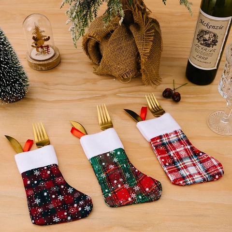 Portaposate a Forma di Calza di Natale a Quadri Borsa per Posate con Fiocchi di Neve per Decorazione Tavola Festa Casa
