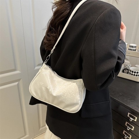 Women Snake Pattern Embossed Faux Leather Underarm Shoulder Bag Fashionable Retro Baguette Handbag Elegant Solid Color