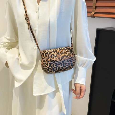 Vintage PU Leather Saddle Crossbody Bag For Women Minimalist Small Flap Shoulder Bag With Leopard Print Solid Colors Daily Purse